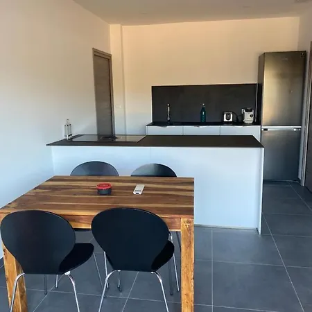 Apartment Lmg *
