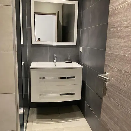 Lmg Apartment *