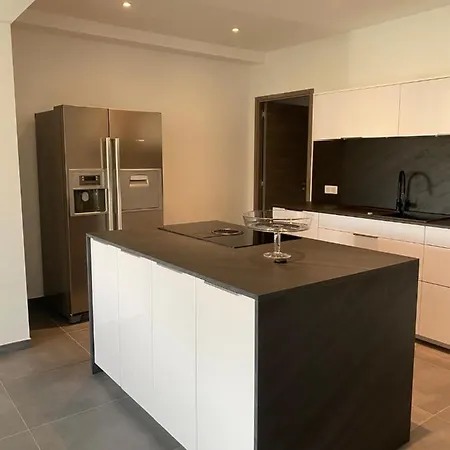 Apartment Lmg *